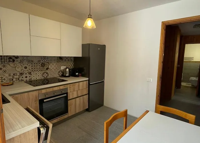 Sunny アパート シャンポルク